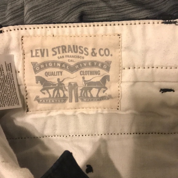 Slim fit on a 32 , nice skinny jeans - Picture 3 of 4